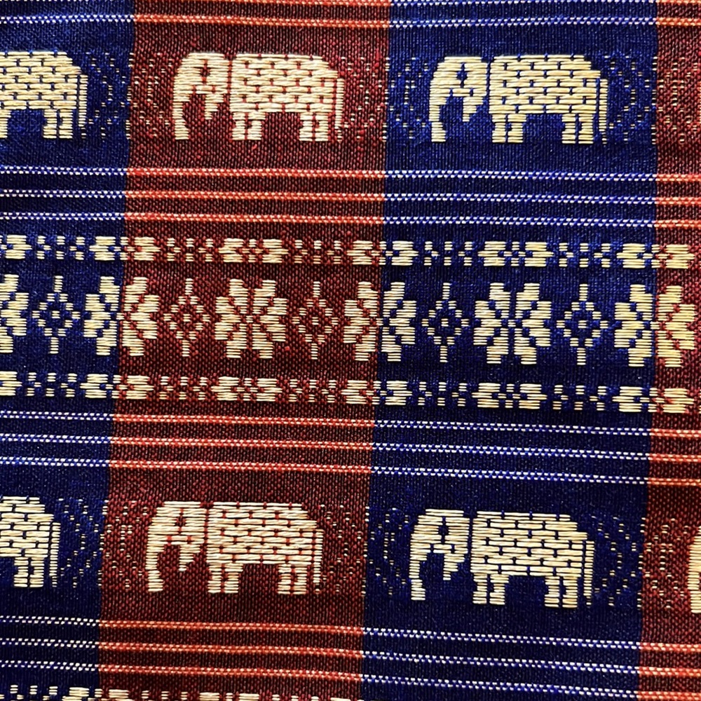 NWOT Thai tradition elephant red/gold/blue table cloth - Picture 3 of 11